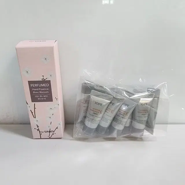 더샘 핸드크림 60ml (아이오페 비타민 E 세라마이드 크림 증정)