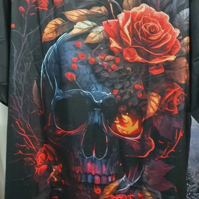 새상품)Rose Skull 폴리스판 남녀공용 반팔티셔츠 L사이즈