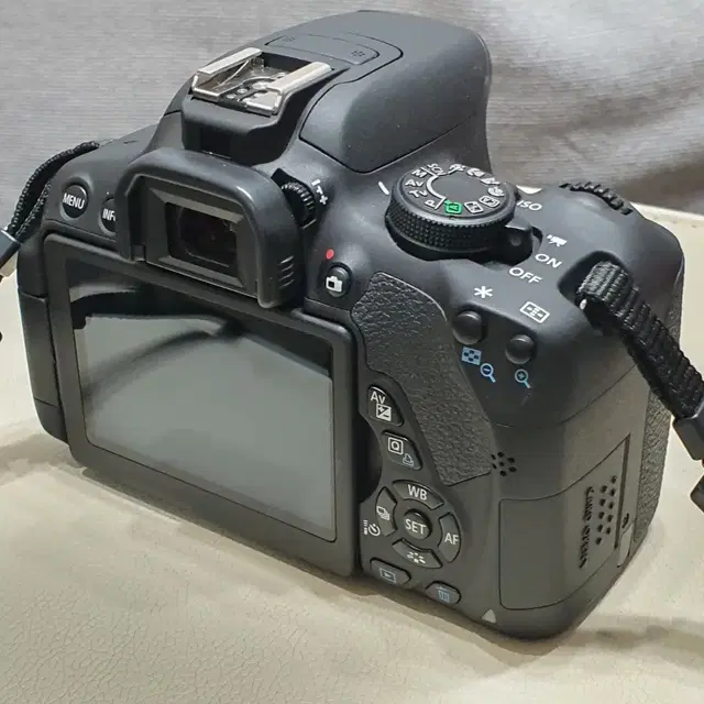 캐논 DSLR EOS 700D 카메라 바디