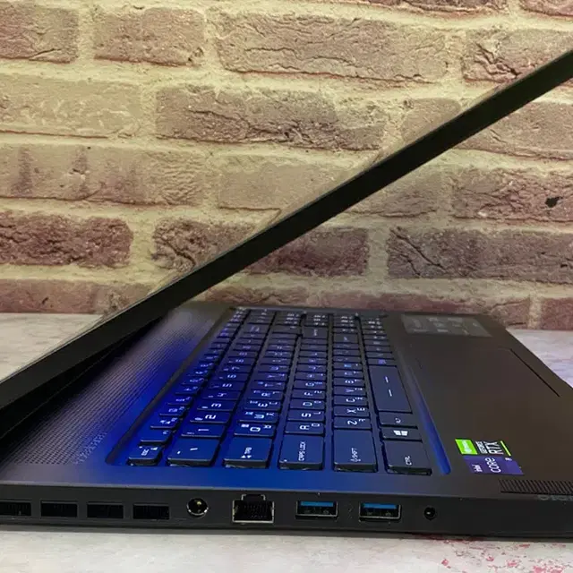 MSI GS76 Stealth 11UH i9 64G 1T RTX3080