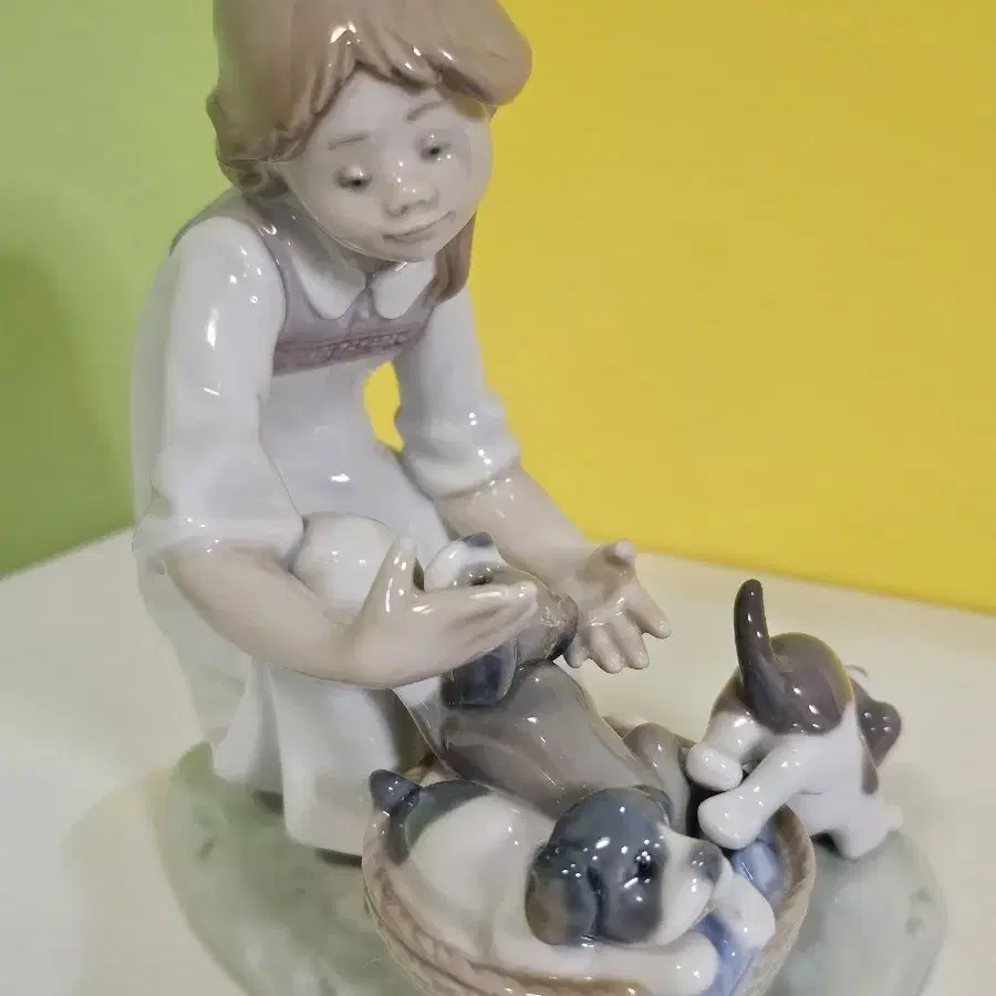 LLADRO 5595  Joy in a Basket  야드로