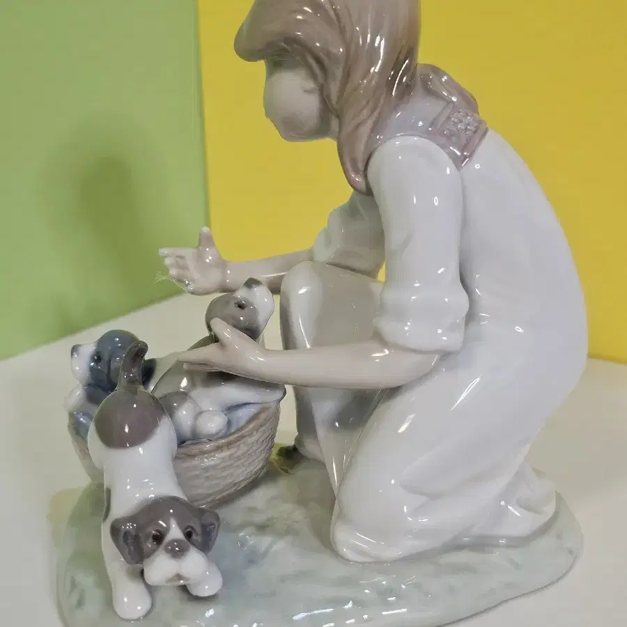 LLADRO 5595  Joy in a Basket  야드로