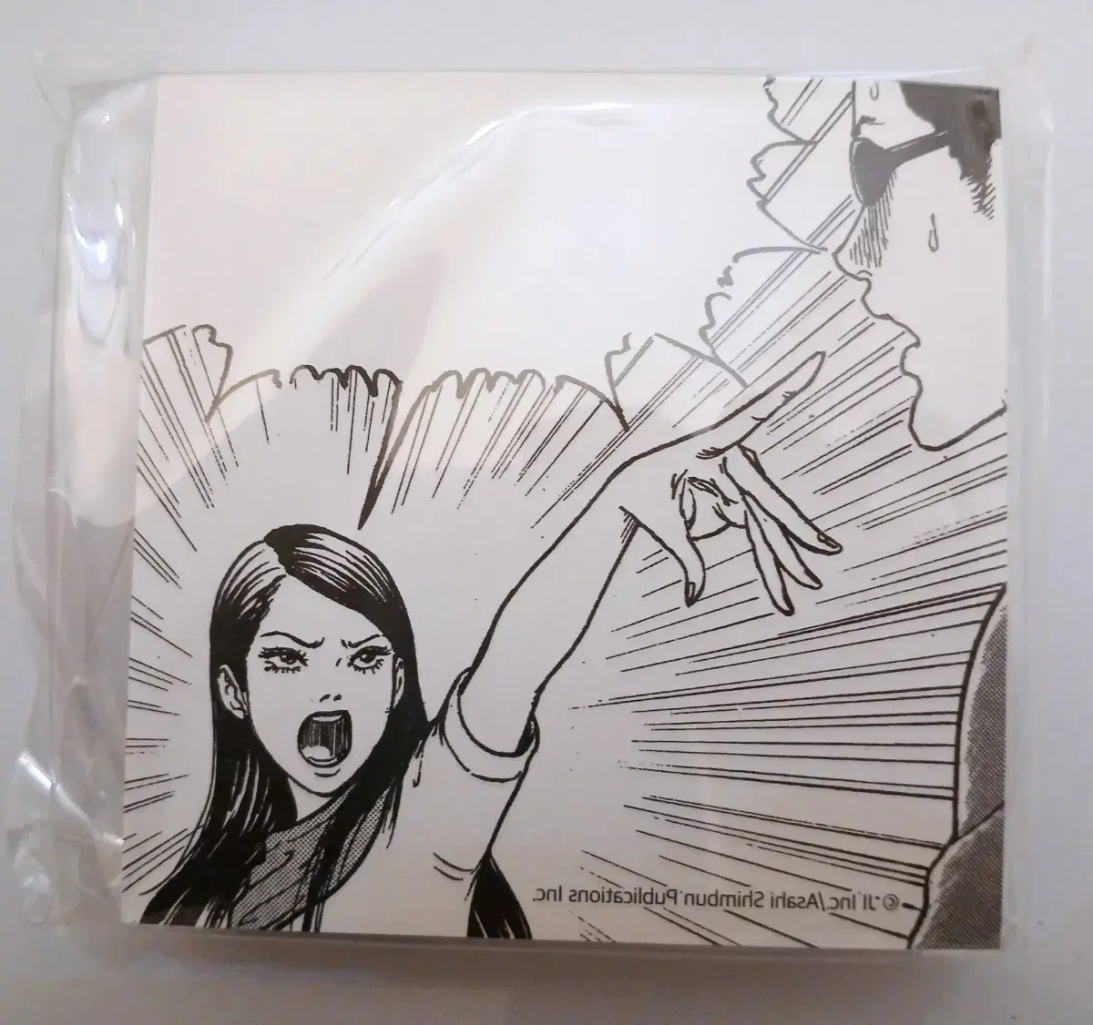 Junji Ito sells notepads to Tommy!