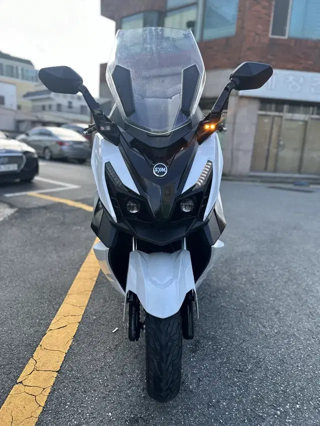 23년식 크루심알파125 풀튜닝 팝니다. pcx nmax xmax 포르자