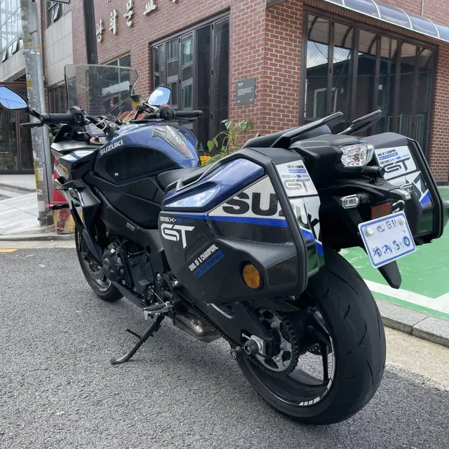 23년식 스즈끼 gsxs1000gt 판매합니다