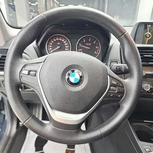 @13년식 BMW 1시리즈(2세대) 5도어 118d 어