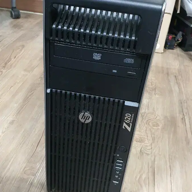 HP Z620 워크스테이션팝니다.