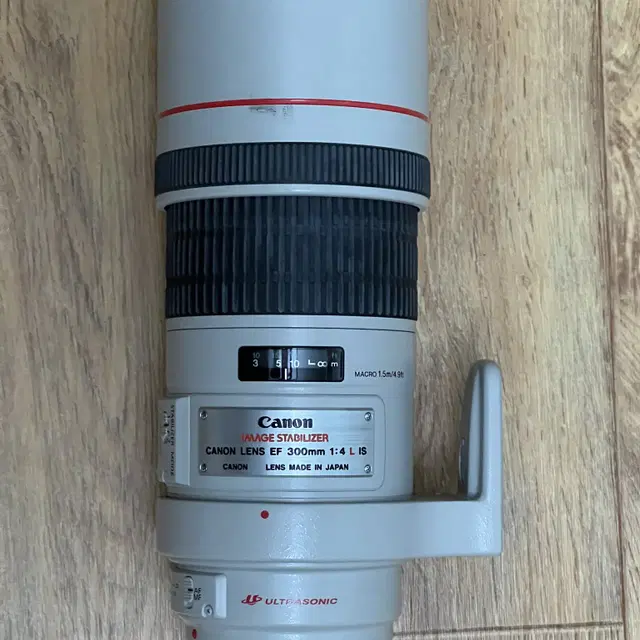 캐논 망원 단렌즈 EF300mm F4L IS