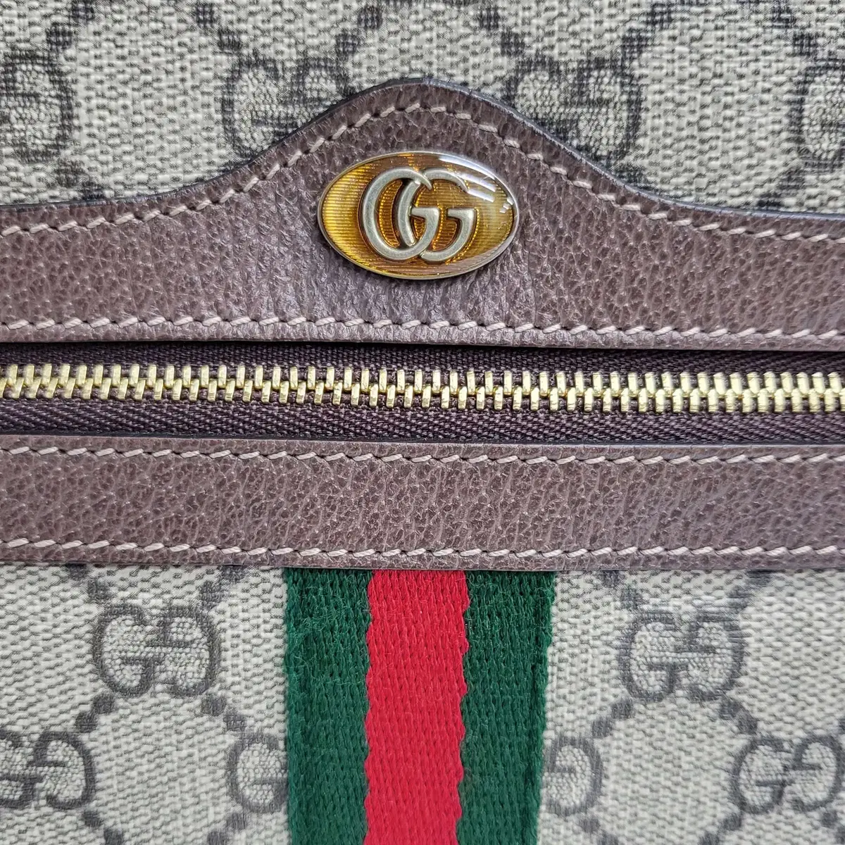 구찌(Gucci) 오피디아 GG 삼선 클러치 517551