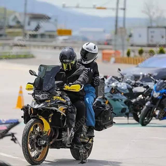 BMW f850gs