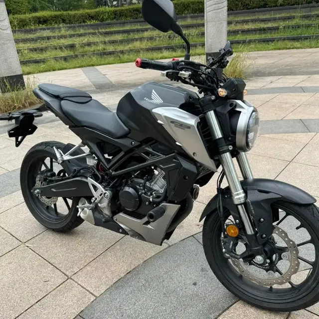 혼다 cb125r 21년형 무꿍무슬립 abs팝니다