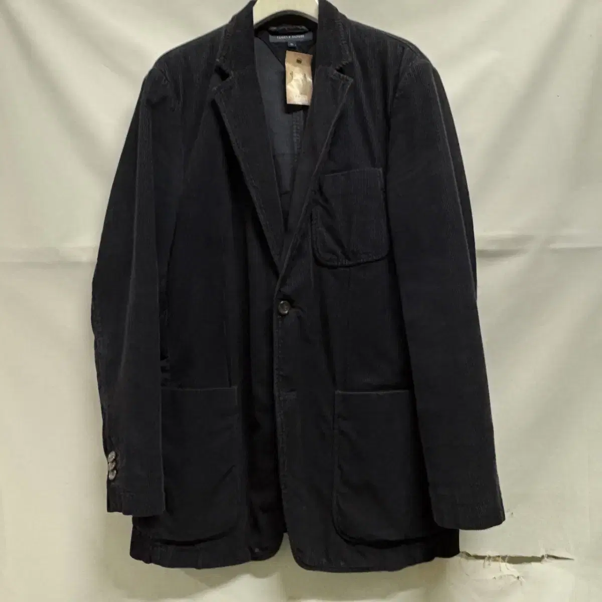 (48) Tommy Hilfiger Corduroy Jacket