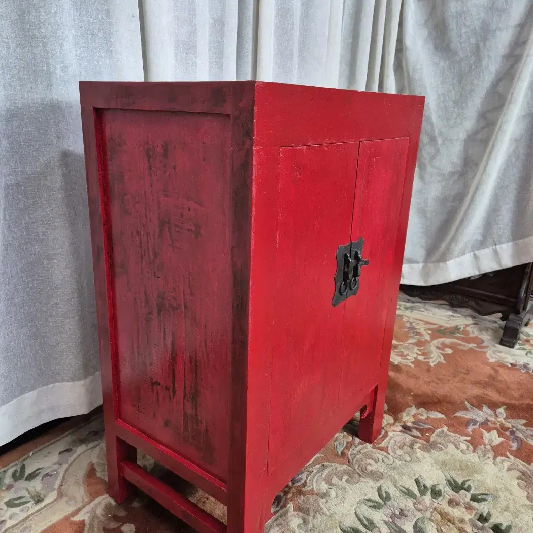 빈티지 chiness style red cabinet