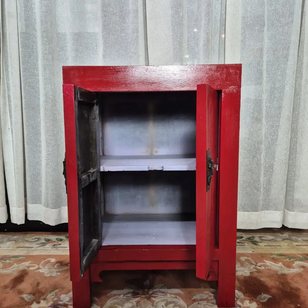 빈티지 chiness style red cabinet