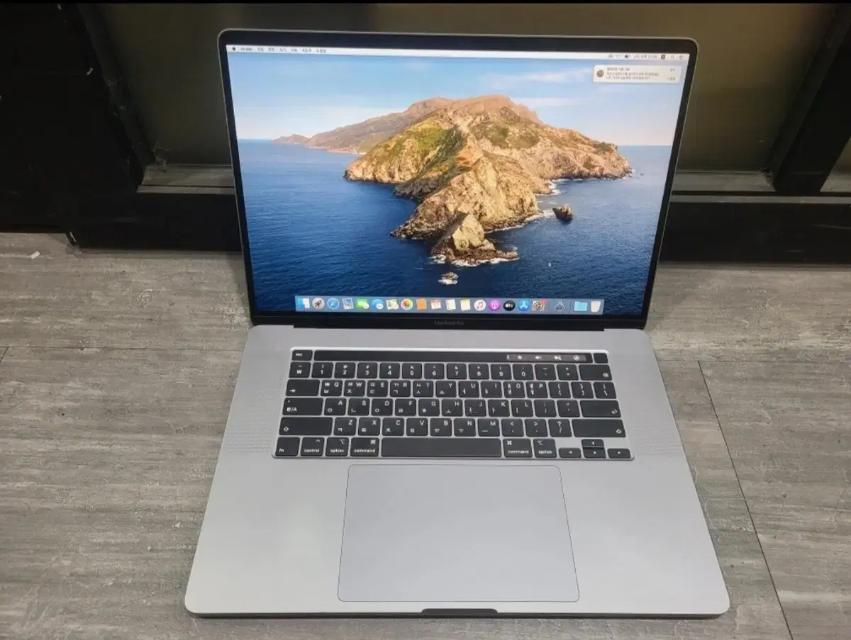 맥북 A2141 i7사양 32GB (2019년식) s급 팝니다