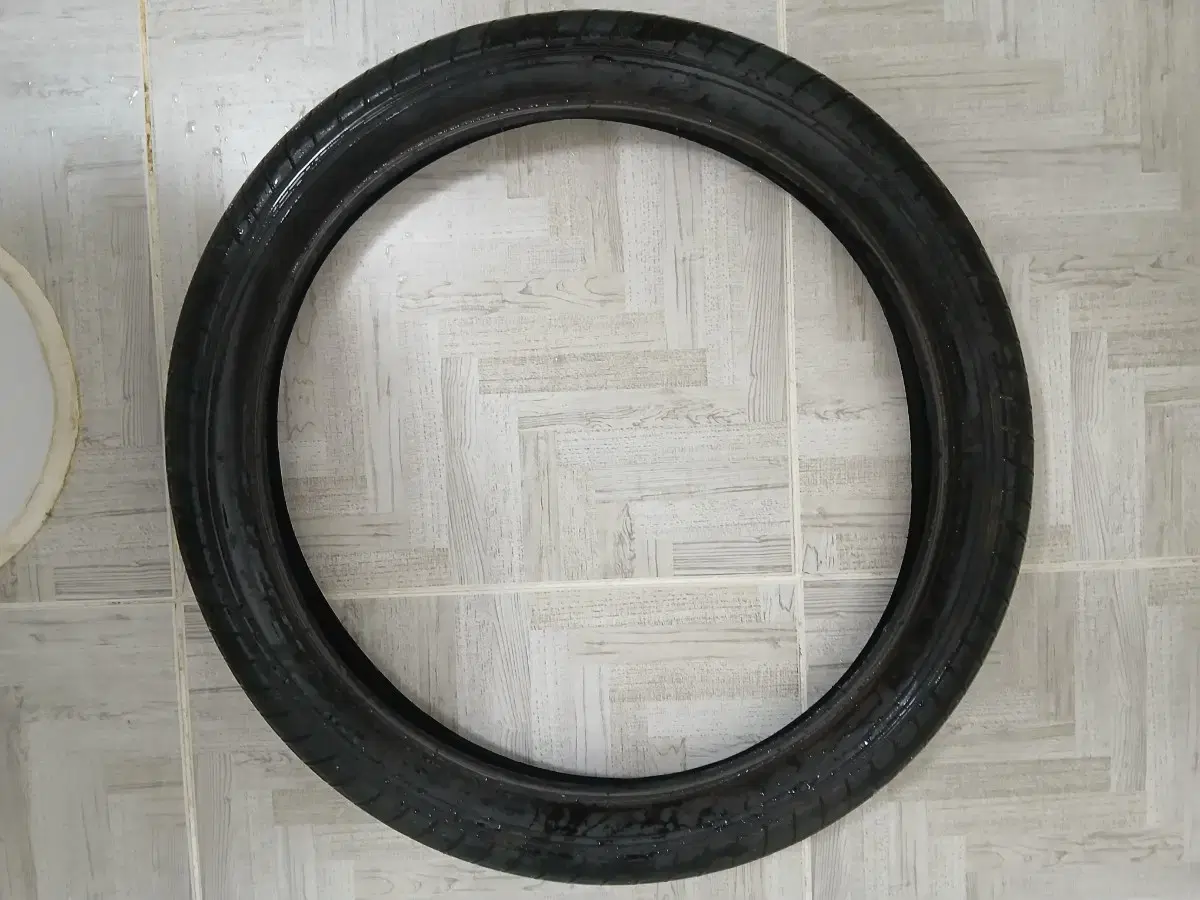 BMX tires