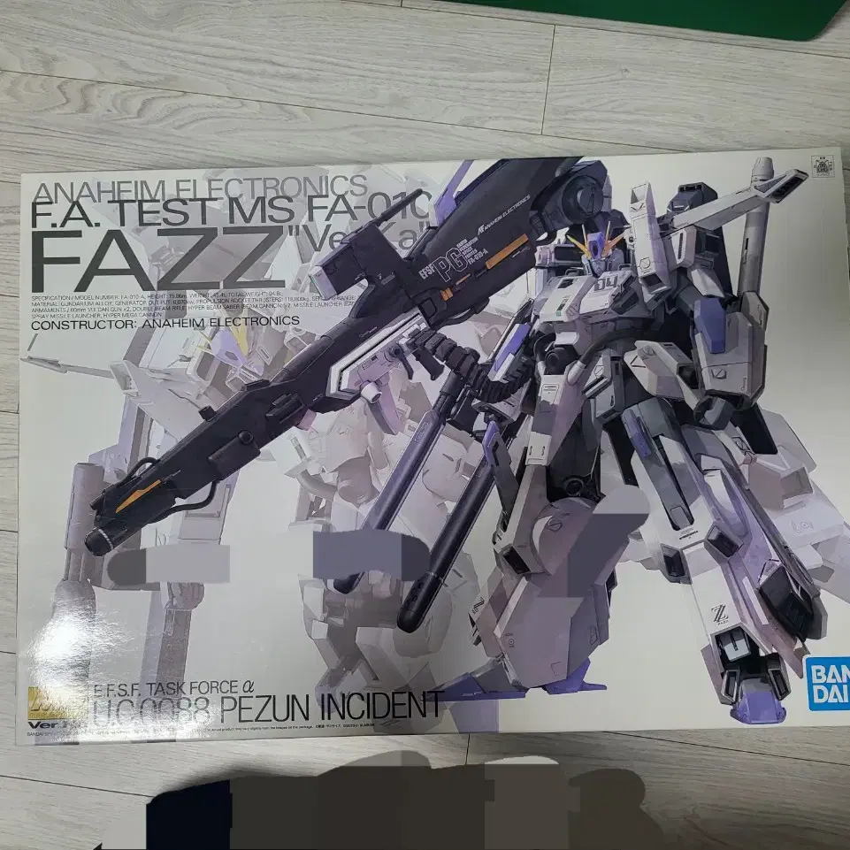 MG 1/100 FA-010-A 파즈 버카 카토키 버전