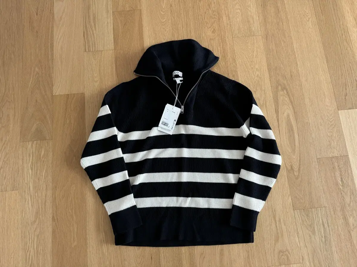 COS Striped half zip up knit L New