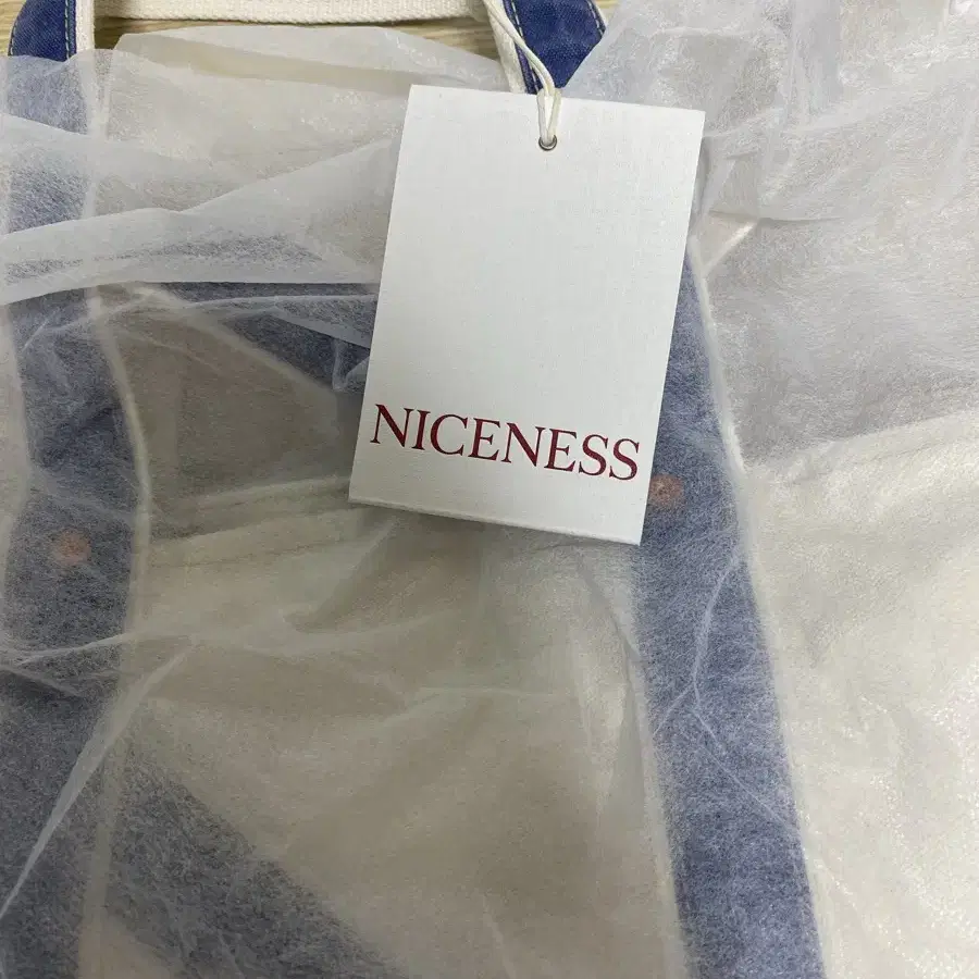 나이스네스 NICENESS L.LESH 새제품