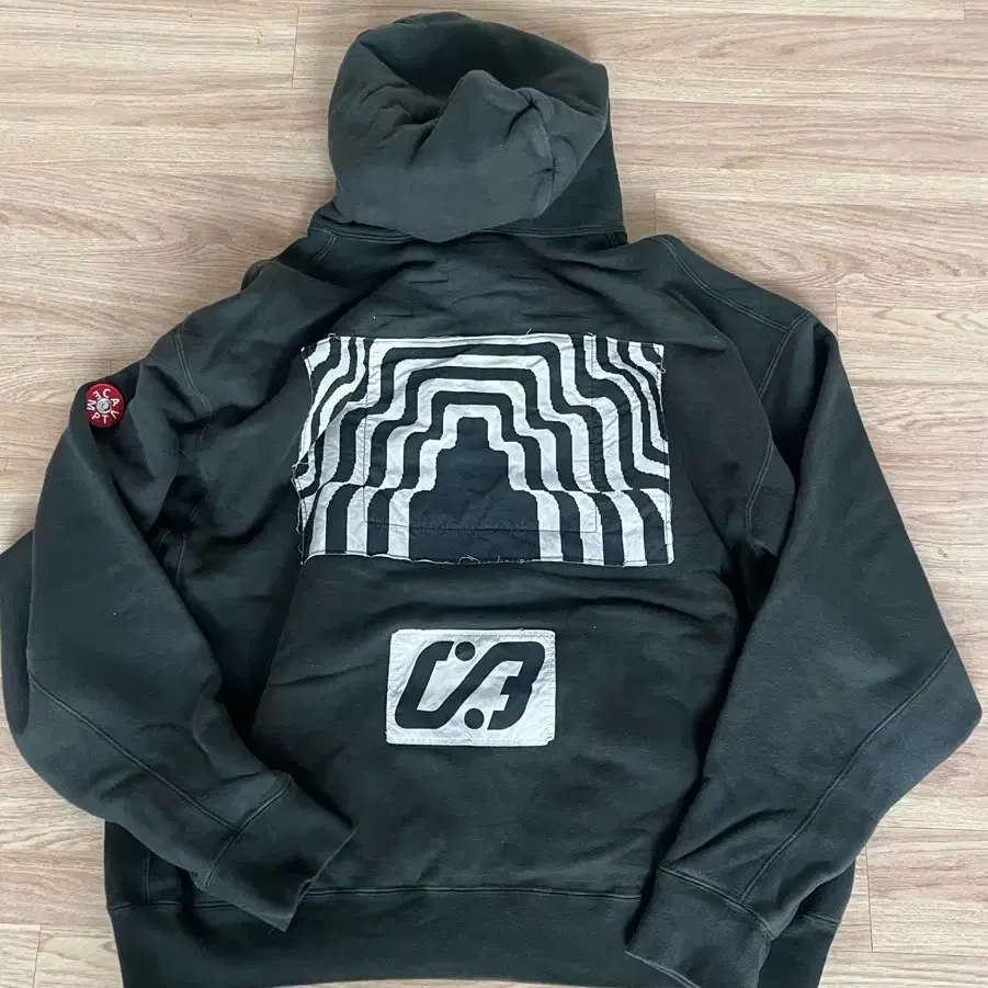 cav empt 카브엠트 후드티 L사이즈