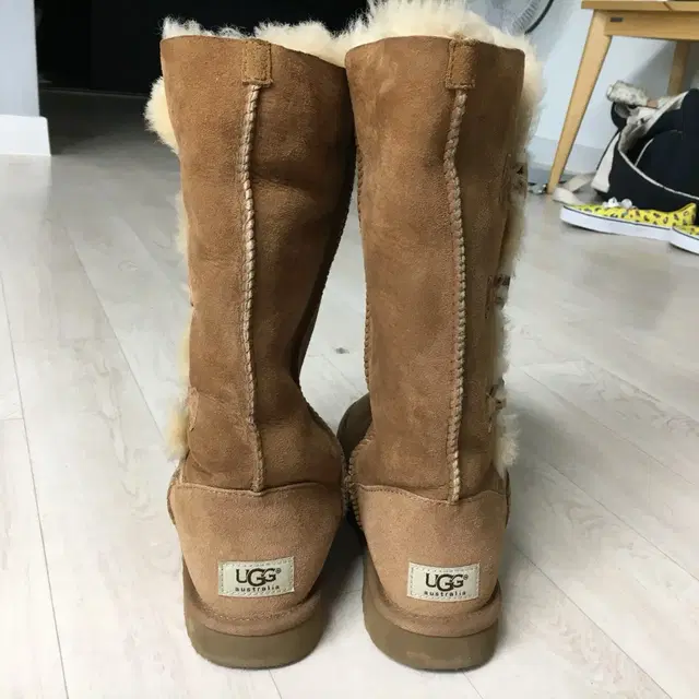 UGG 어그 베일리 버튼 체스트넛 부츠 240