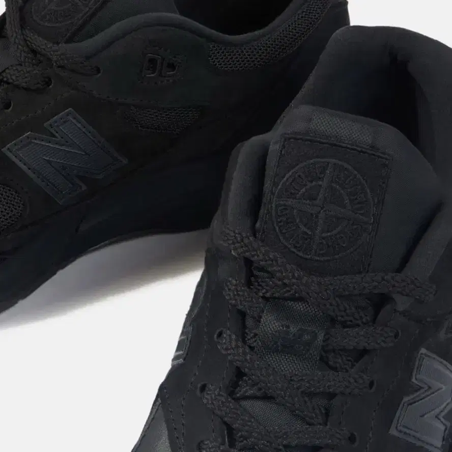 New Balance x Stone Island 991 235