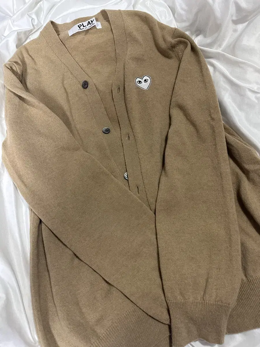 (XXL) Comme des Garçons Cardigan Beige