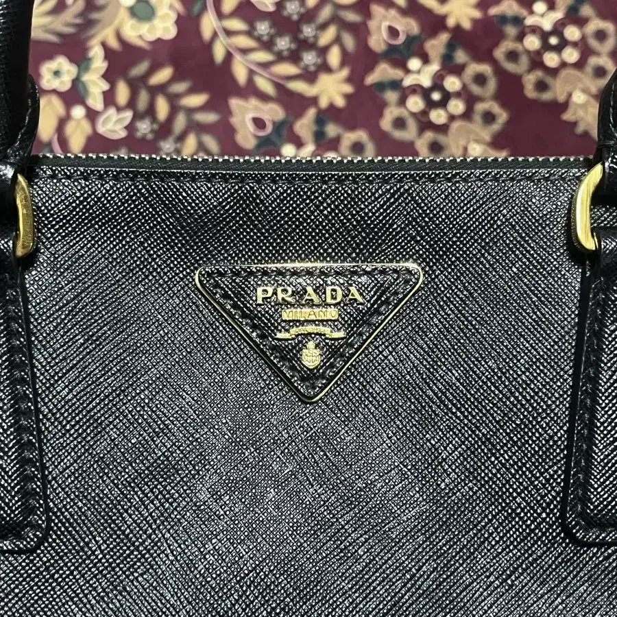 Prada 프라다 사피아노 토트백 네로 컬러