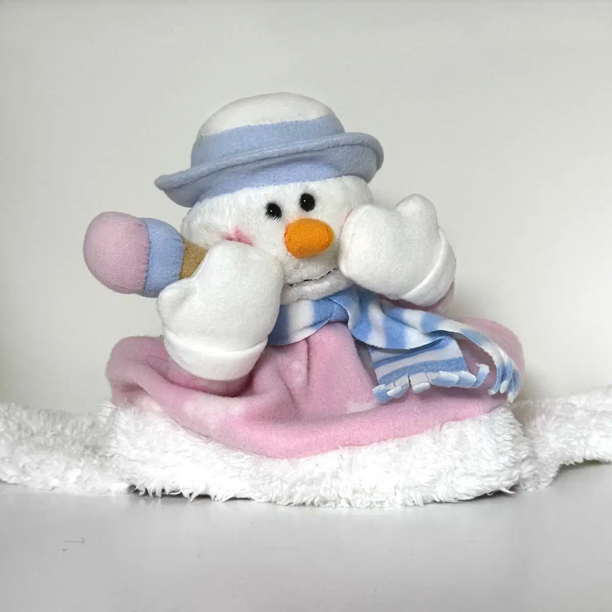 Big Bang Ice Cream Snowman Hat