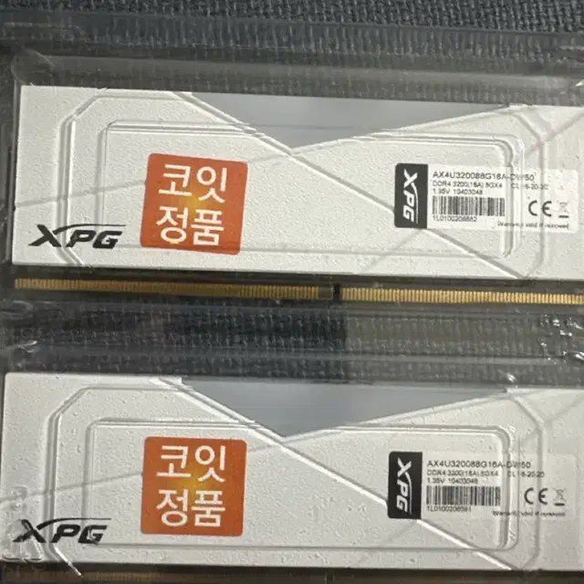 XPG DDR4-3200 8g x2 팝니다