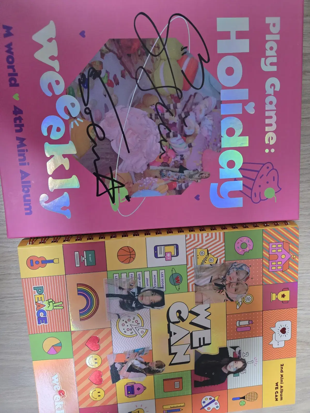 Weekly autographed album + park soeun sign poca + makestar poca