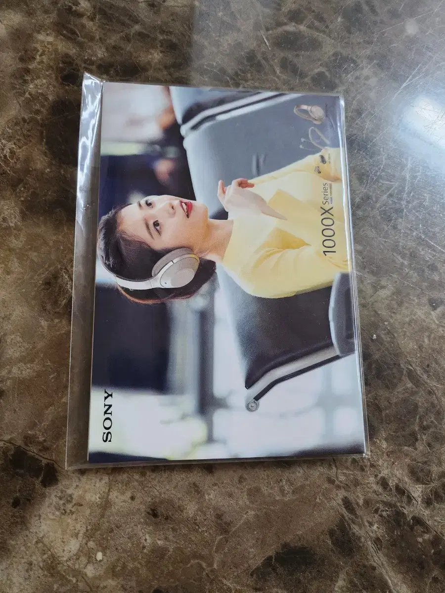 IU Sony Postcard Set