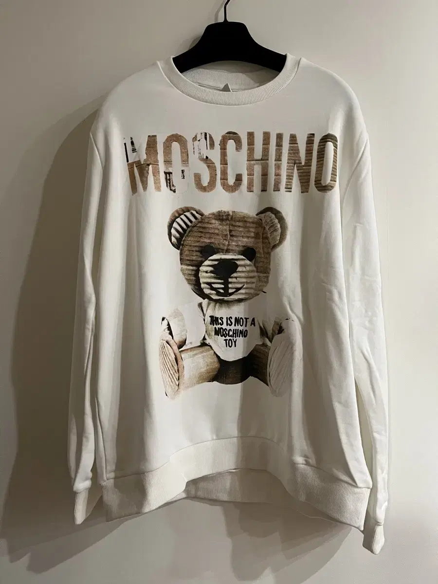 (New) Moschino Man Trousers & T-shirt_Big Size