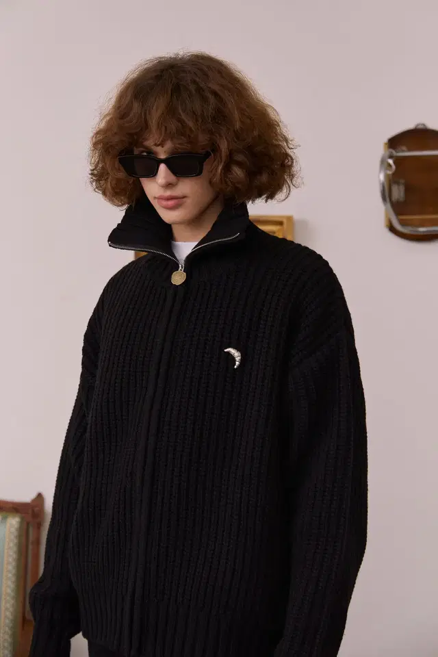 [M] STU High Neck Zip Up Sweater Black