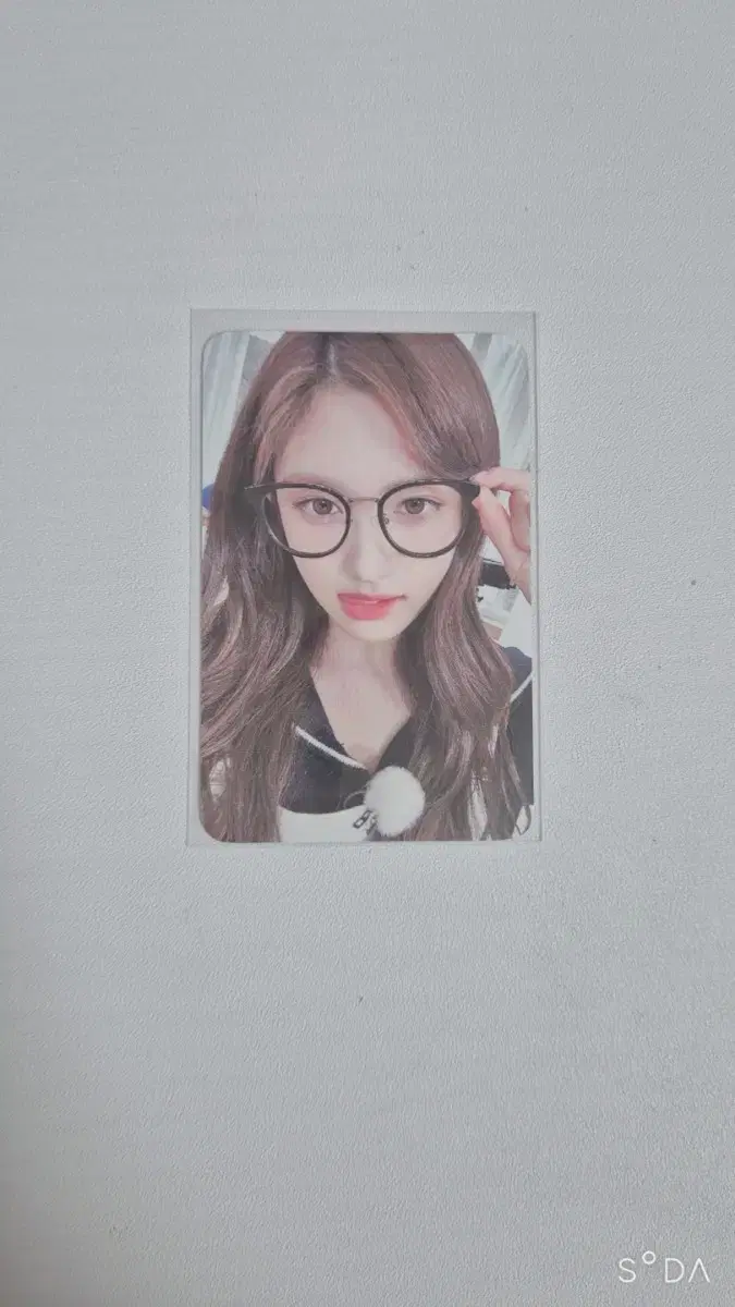 ive leeseo mein with muu photocard