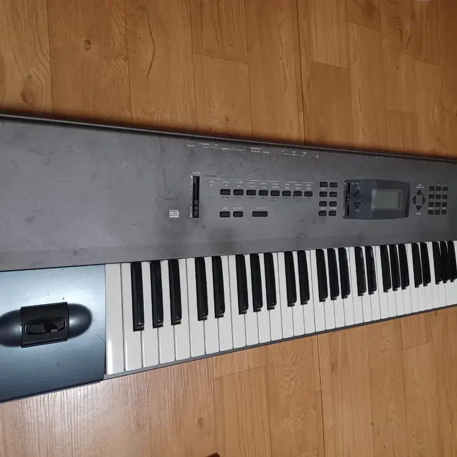 Korg N264 (76건반)