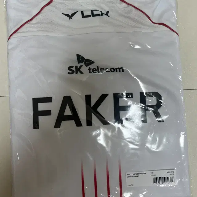 2024 T1 FAKER(L) 월즈 유니폼 팝니다.