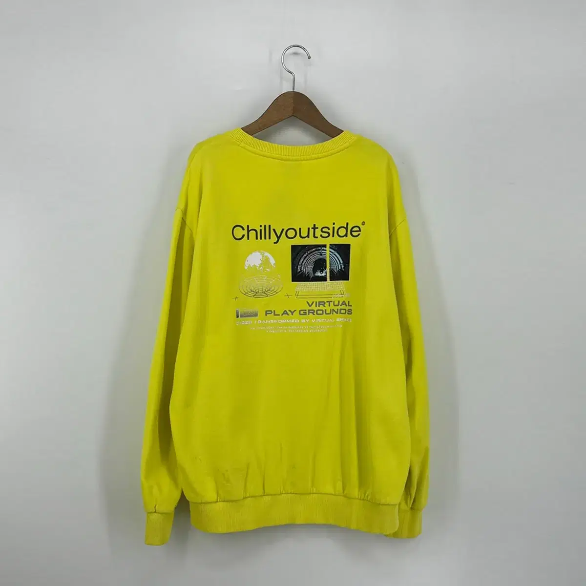 스파오 프린팅 맨투맨 티셔츠 (XL size / YELLOW)