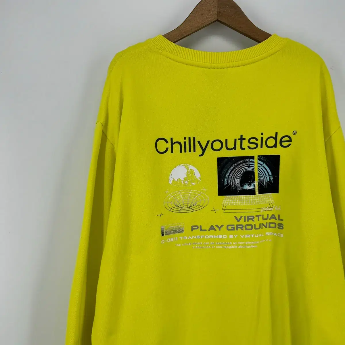 스파오 프린팅 맨투맨 티셔츠 (XL size / YELLOW)