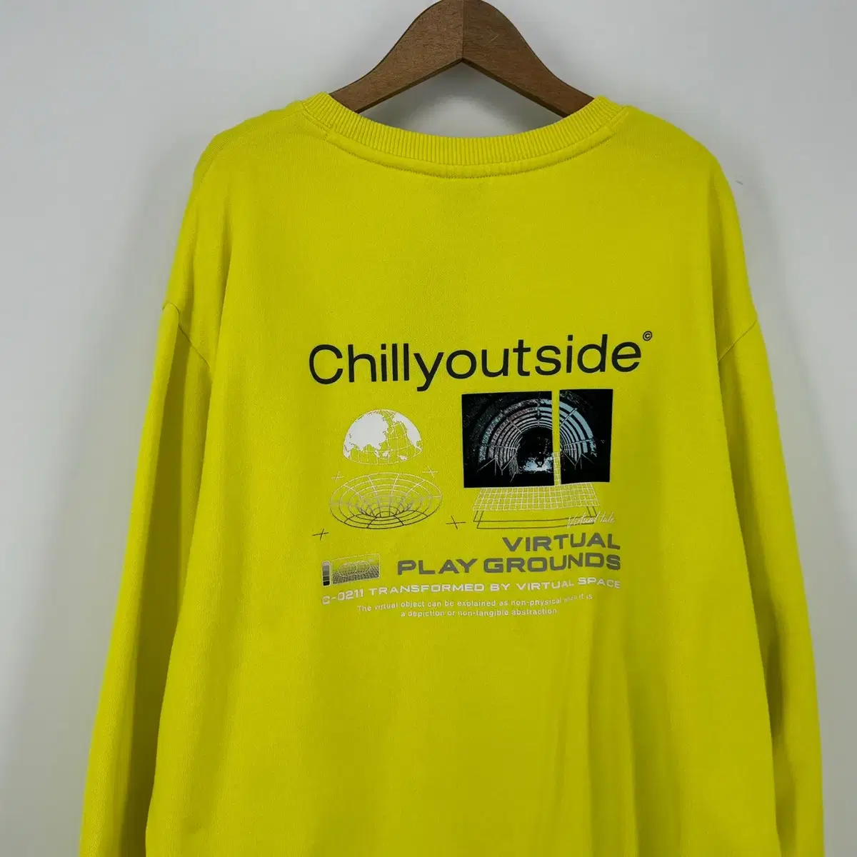 스파오 프린팅 맨투맨 티셔츠 (XL size / YELLOW)