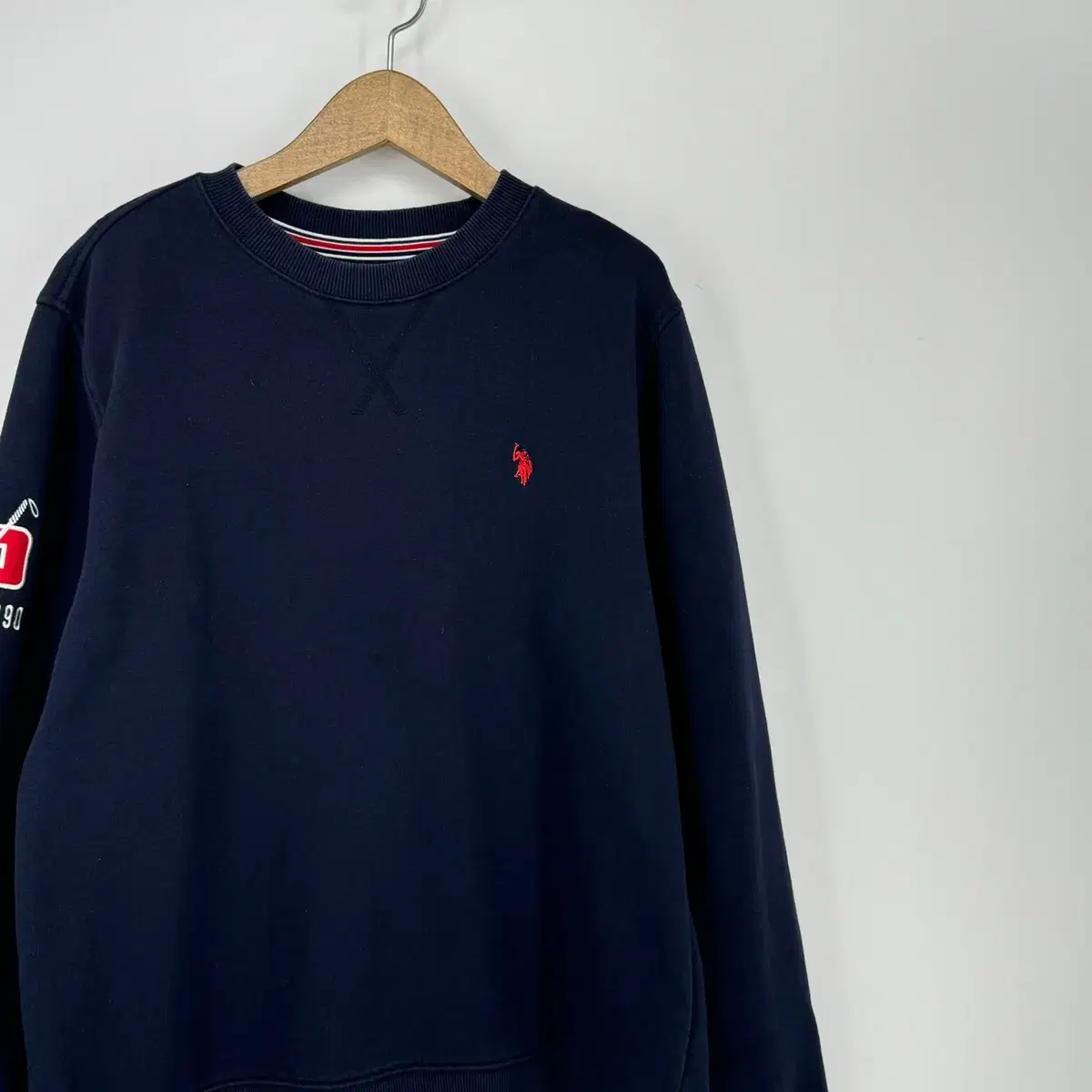 USPA 폴로 로고 맨투맨 티셔츠 (L size / NAVY)