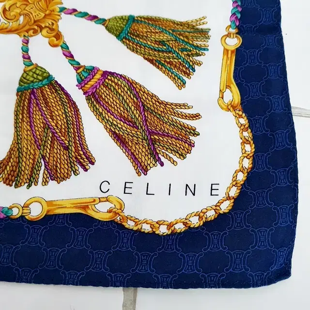 CELINE 셀린느 쁘띠 스카프 손수건