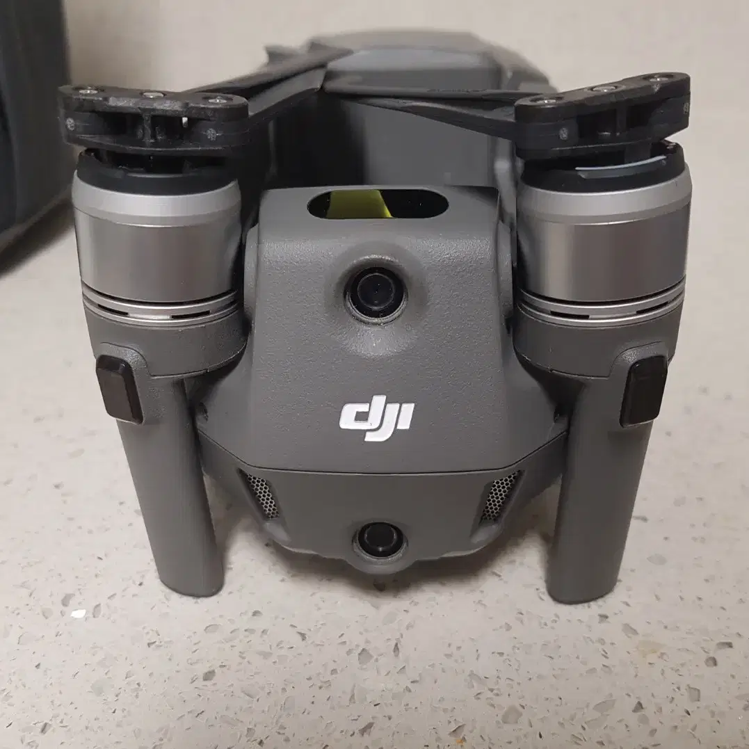 dji 드론 매빅2줌 플라이모어킷 팝니다