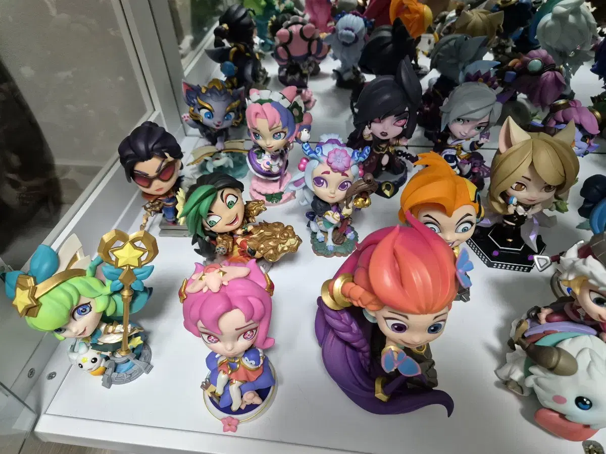 Riot Store Figures