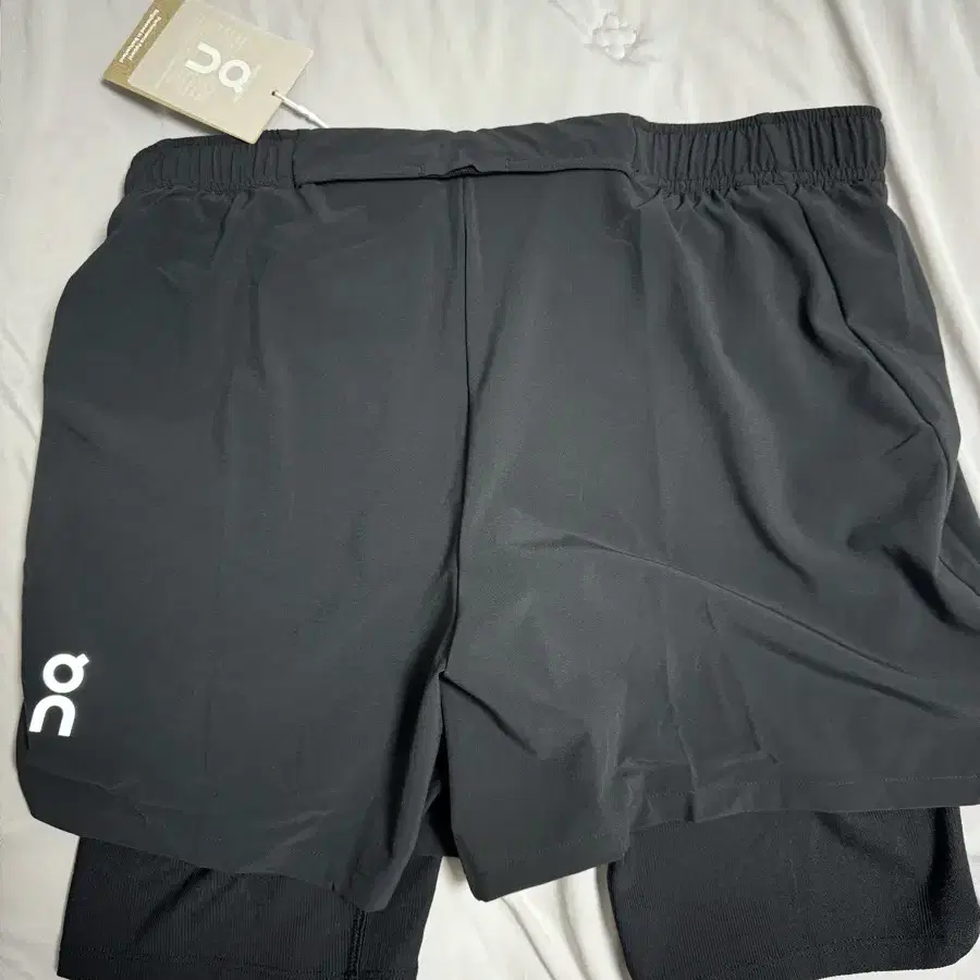 온러닝 반바지 (pace shorts)