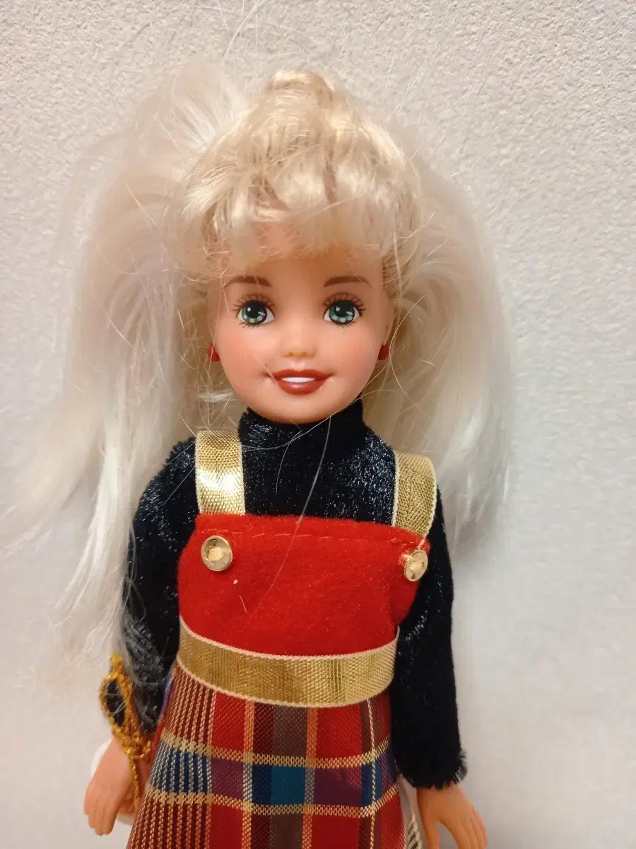 Barbie Sisters stayc dolls