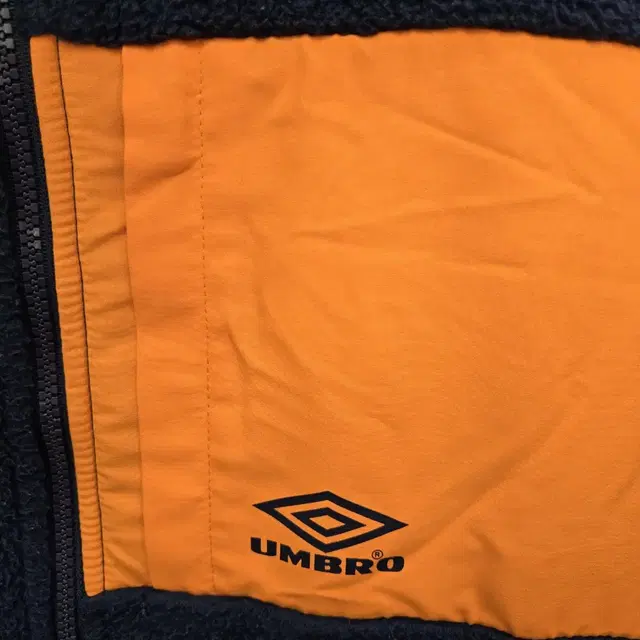 105,XL )) UMBRO 엄브로 후드 후리스! 주머니 지퍼 있어요!