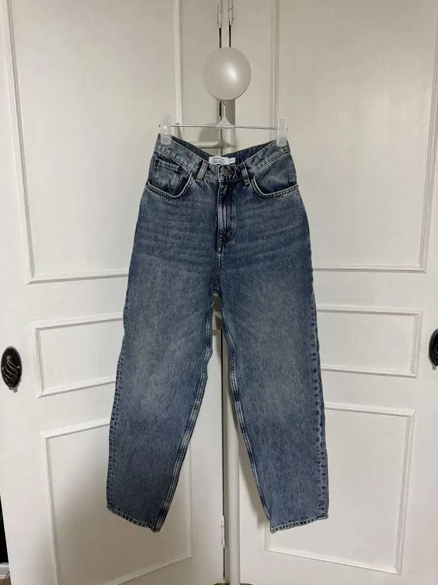 AnneArthurStories Light Blue Straight DenimJin