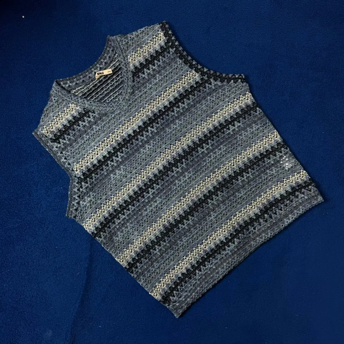 Casual patterned vest