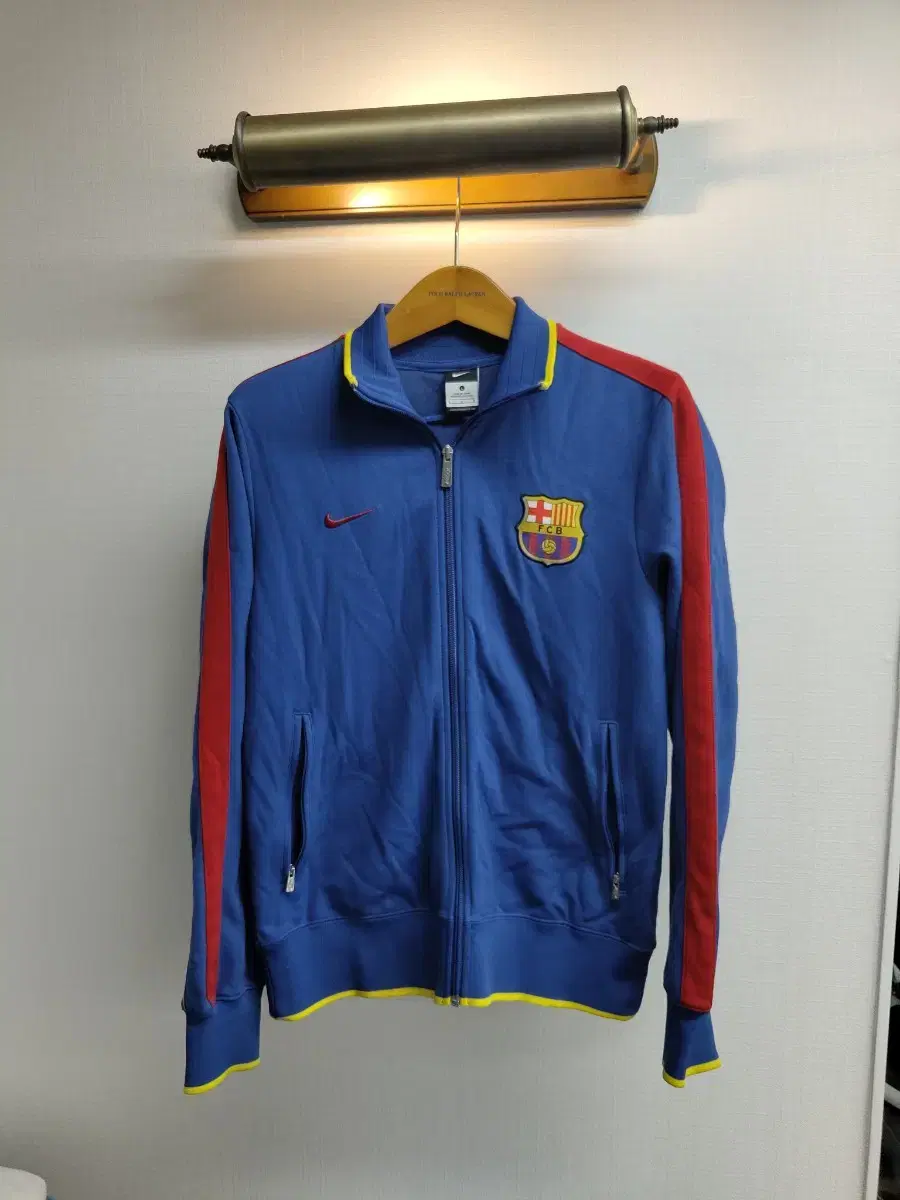 L) Nike FC Baro Barcelona Tracktop Jersey Pipedine